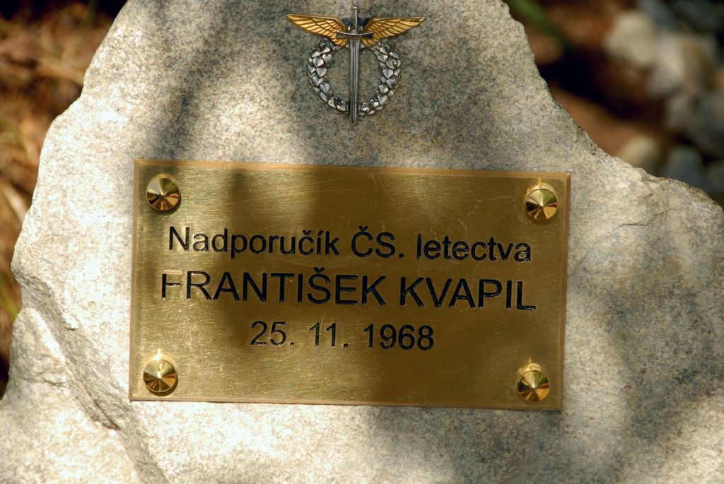 Npor. Franišek Kvapil - 40.výročí tragické nehody