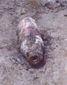 Nalezení letecké pumy GP-100 v Českých Velenicích v červenci 2009